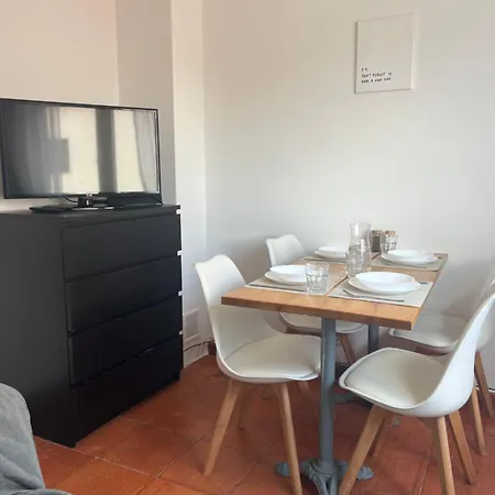 Sardine Sanctuary - The Cozy Ferrel (Leiria)