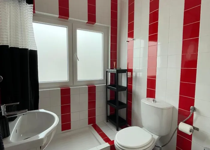 Sardine Sanctuary - The Cozy Ferrel (Leiria)